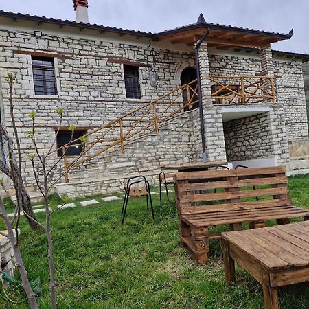 Villa Shpiragu Village Experience Berat Bagian luar foto