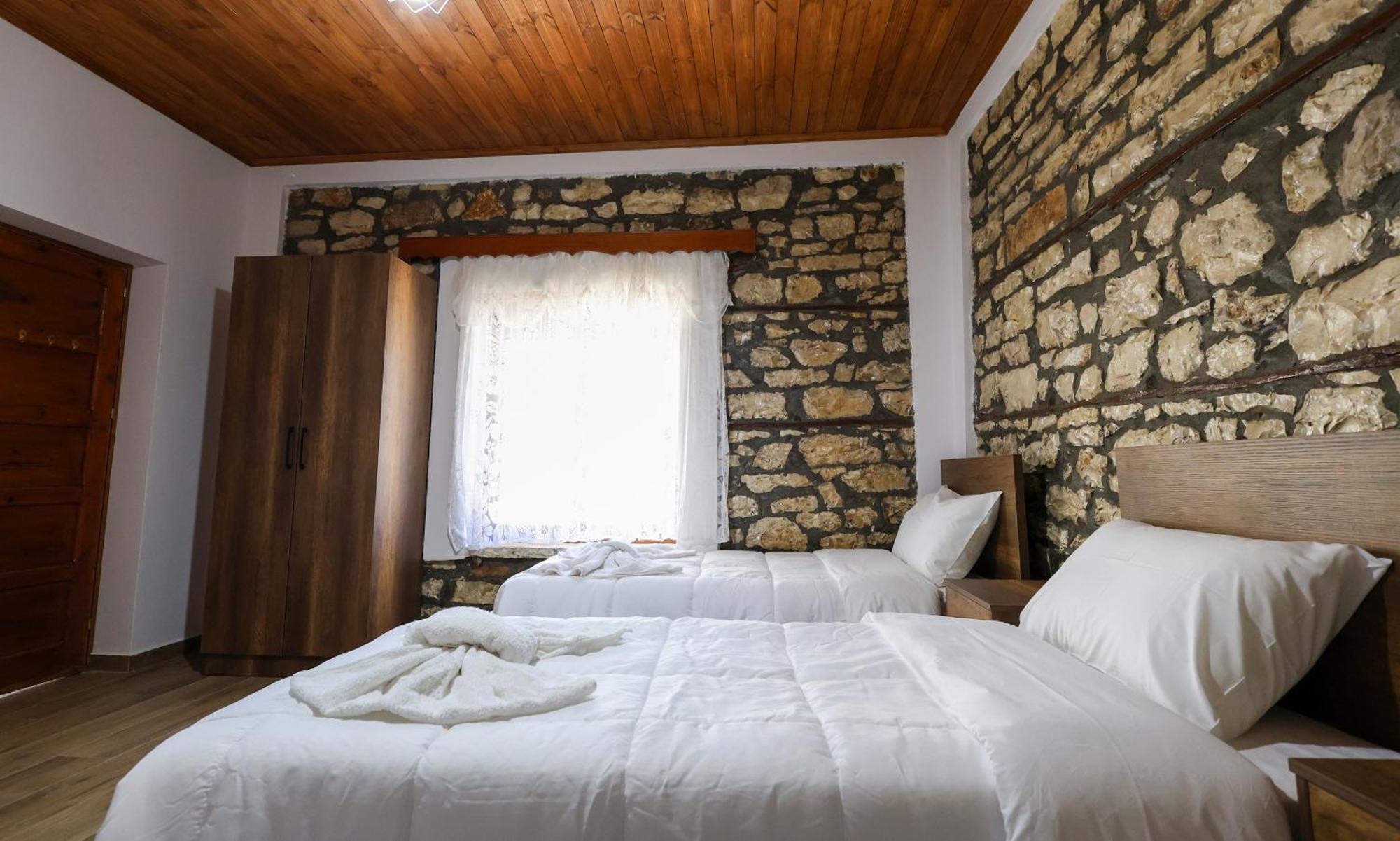Villa Shpiragu Village Experience Berat Bagian luar foto