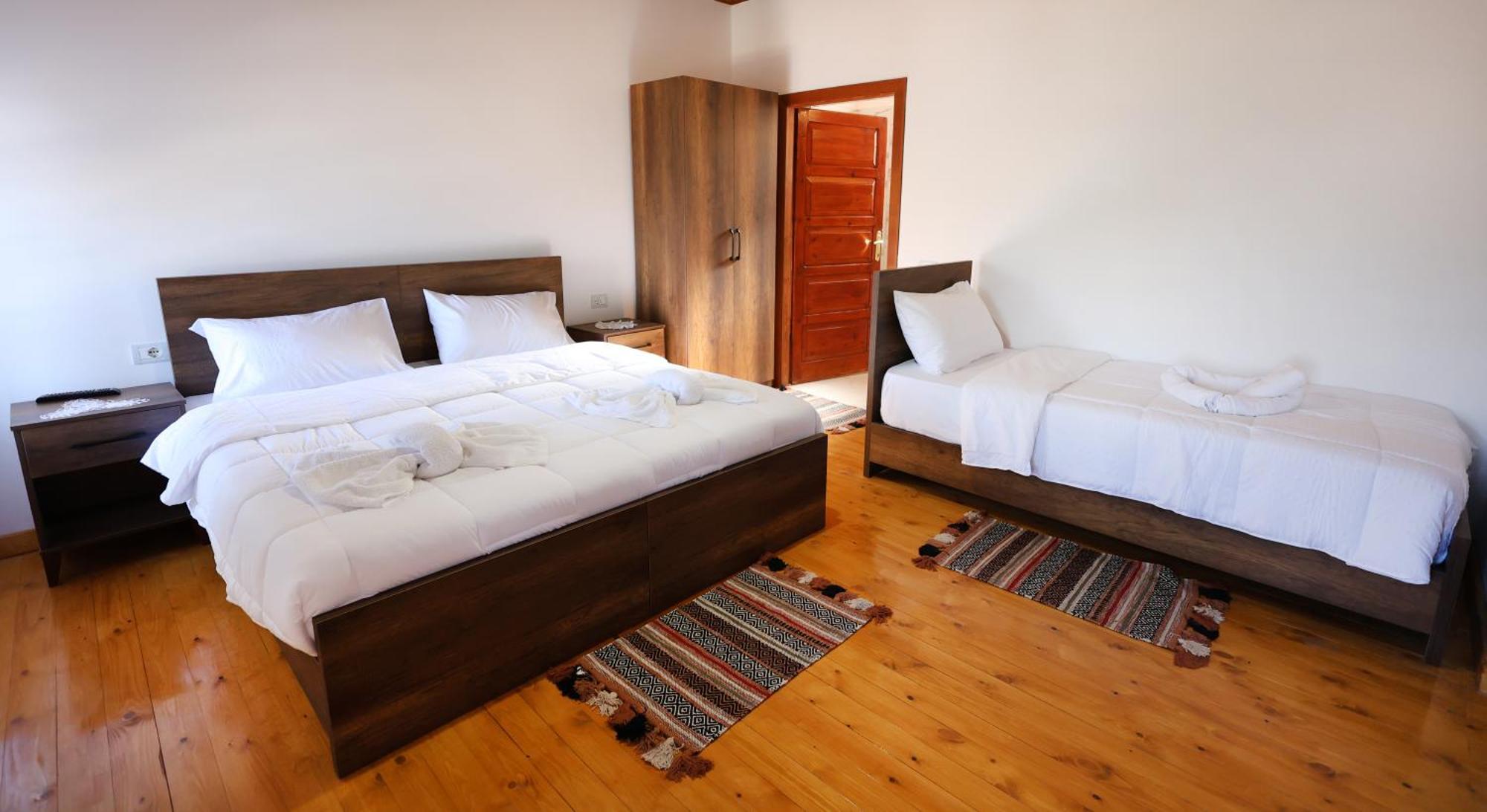 Villa Shpiragu Village Experience Berat Bagian luar foto