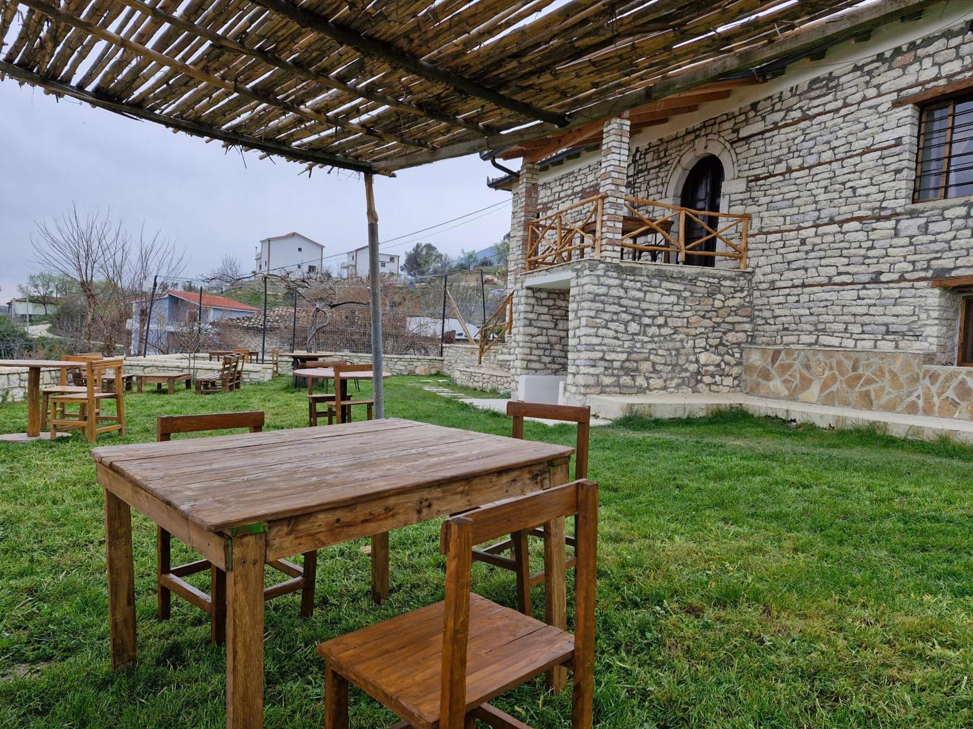Villa Shpiragu Village Experience Berat Ruang foto